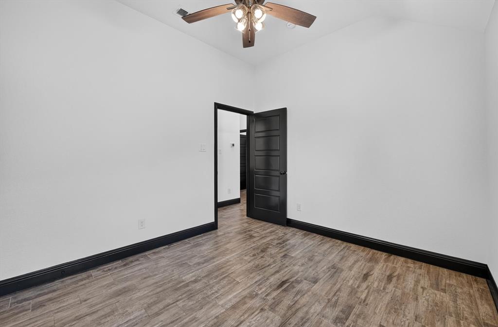 106 Clover Circle Property Photo 18