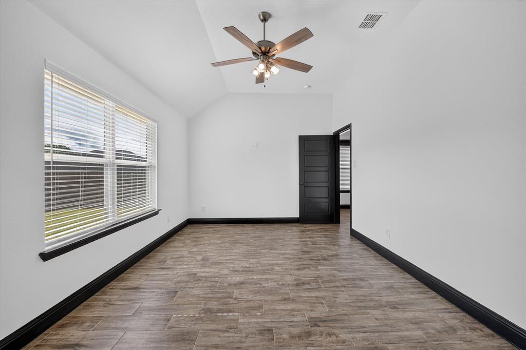 106 Clover Circle Property Photo 24