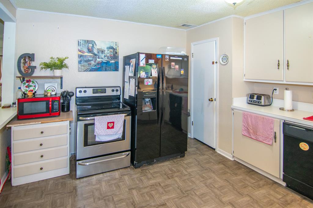 1909 4th Street Property Photo 7
