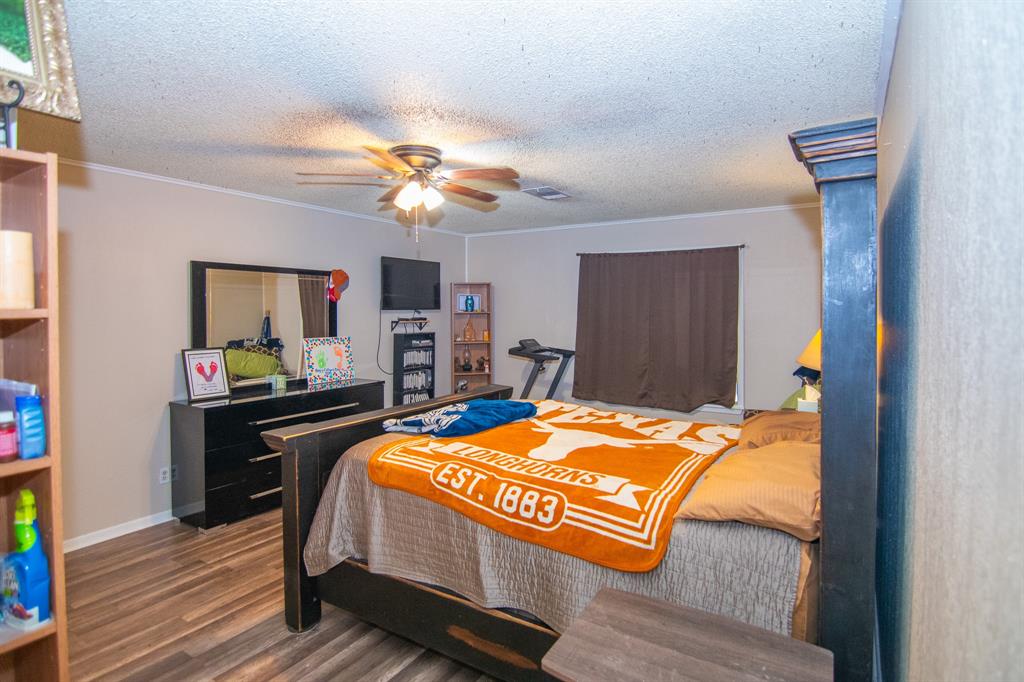 1909 4th Street Property Photo 11