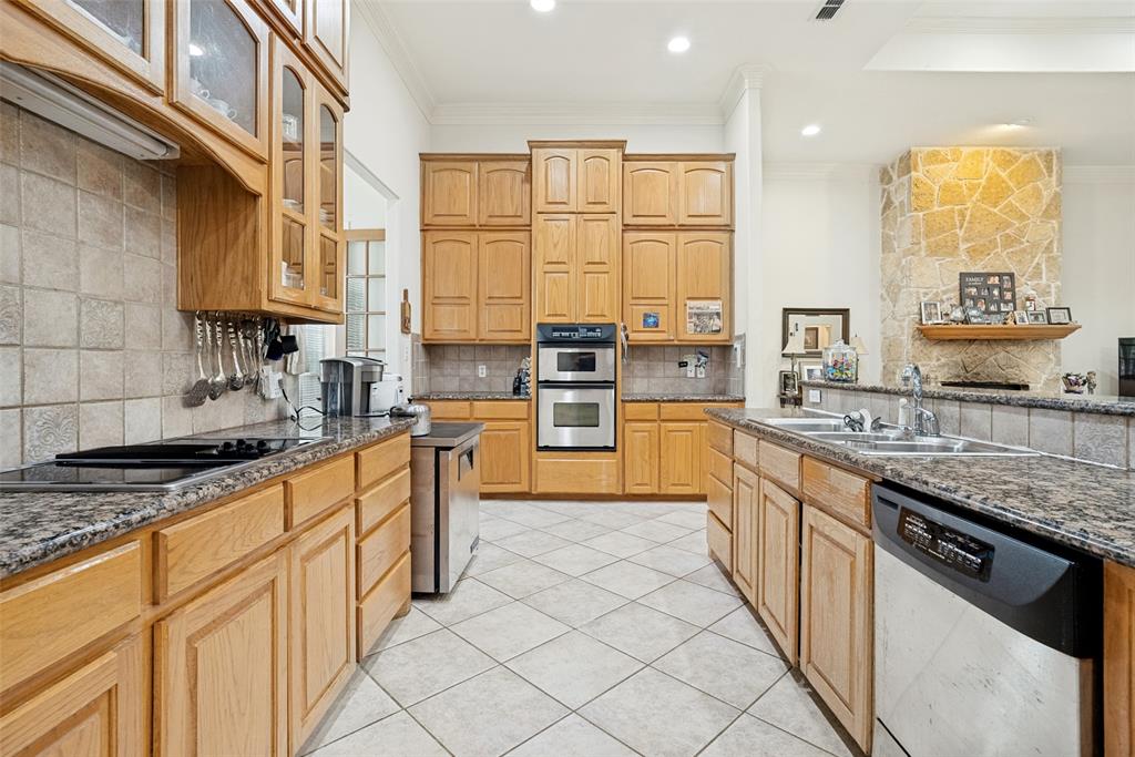9709 Divot Drive Property Photo 17