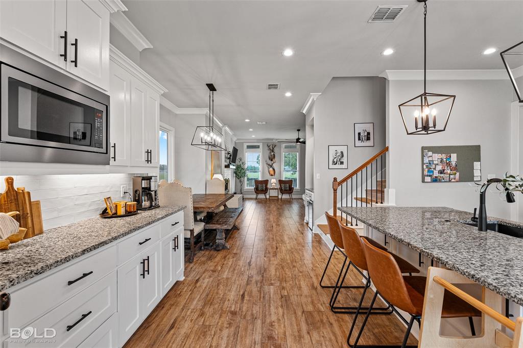 719 Perfect Place Property Photo 9