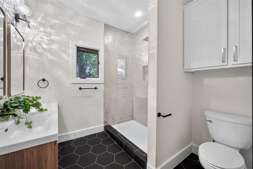 3713 Granada Trail Property Photo 16