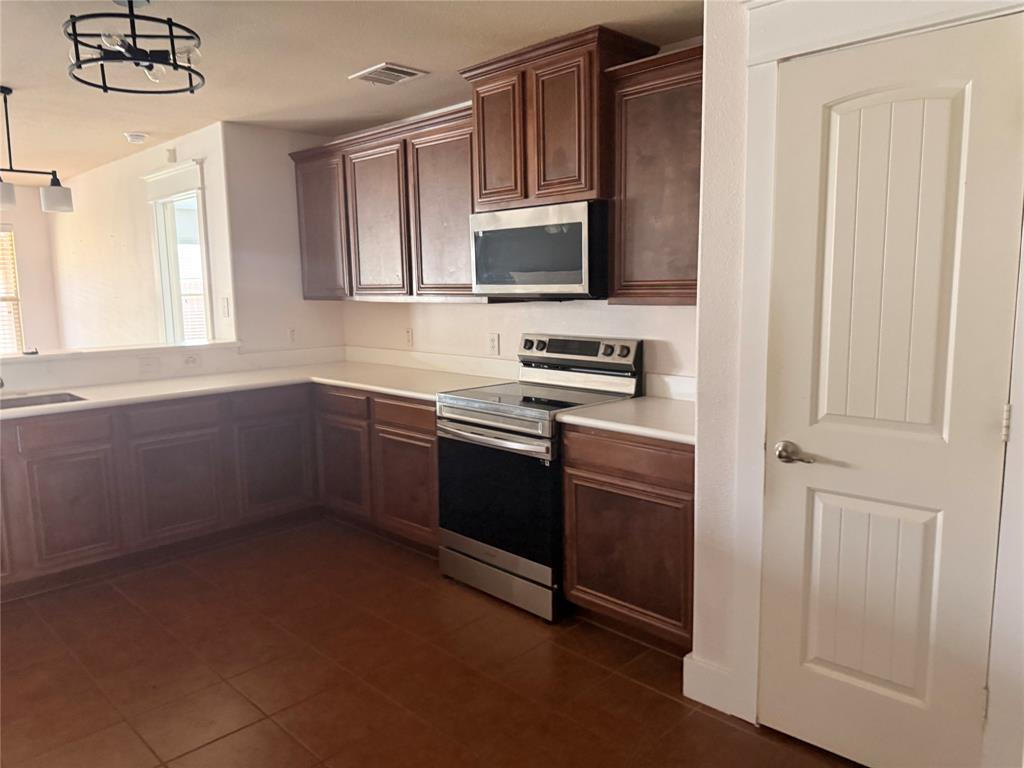 2004 Samantha Lane Property Photo 15