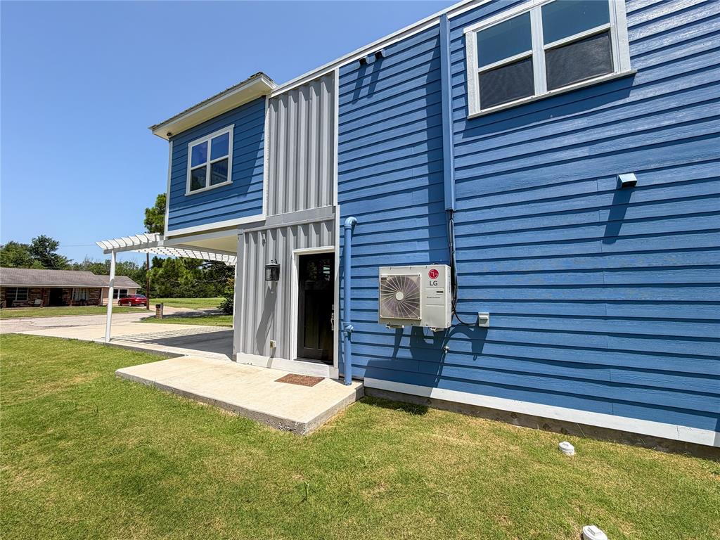 1224 Kennie Drive Property Photo 4