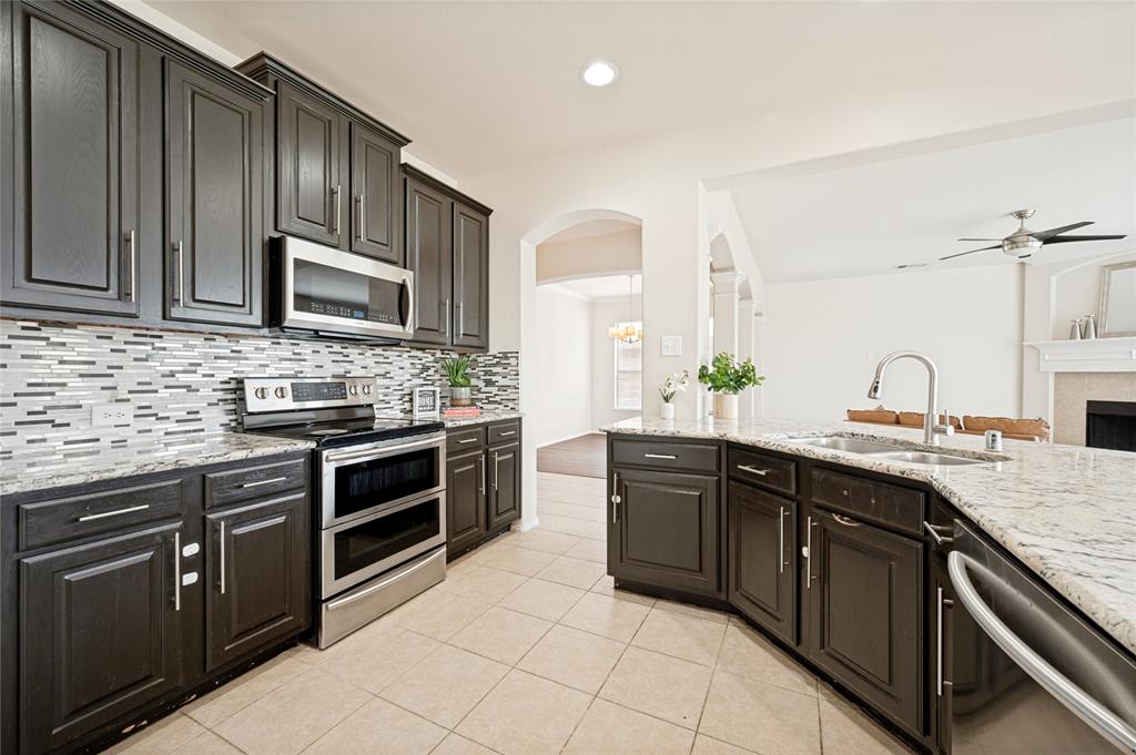 5117 Sweetgum Court Property Photo 12
