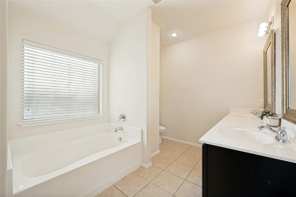 5117 Sweetgum Court Property Photo 17