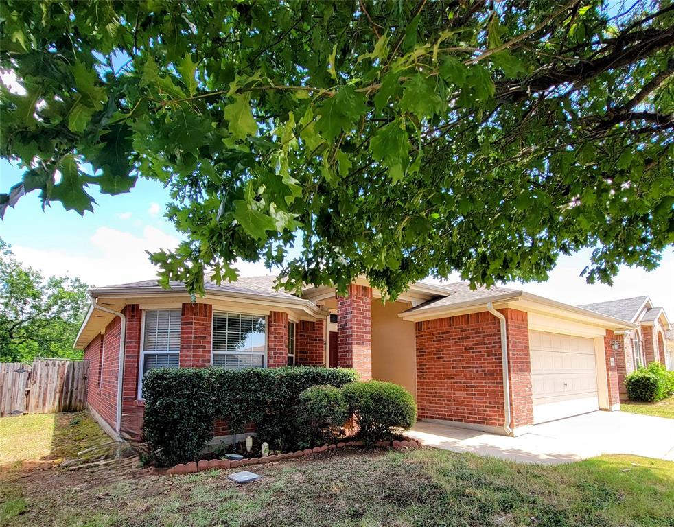 8033 Summer Stream Drive Property Photo 3