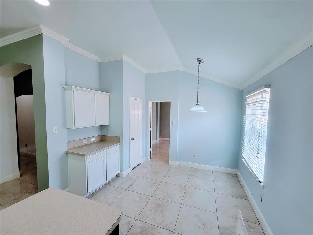 8033 Summer Stream Drive Property Photo 10