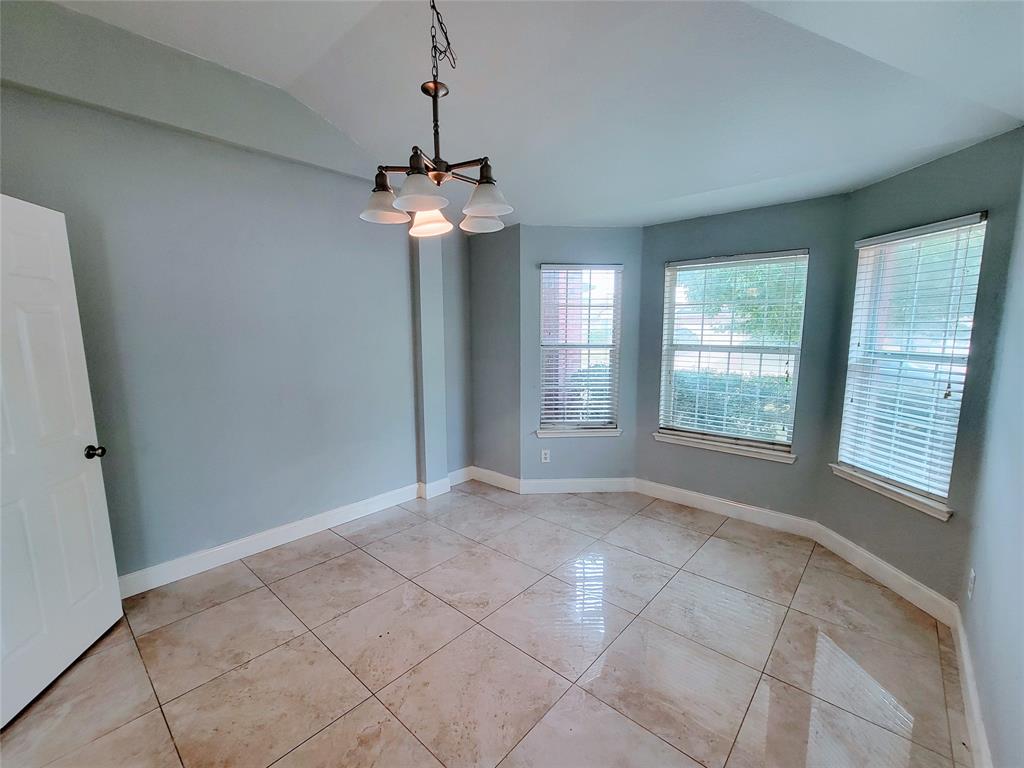 8033 Summer Stream Drive Property Photo 14