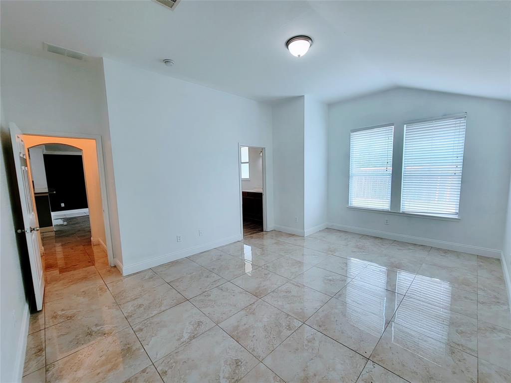 8033 Summer Stream Drive Property Photo 17