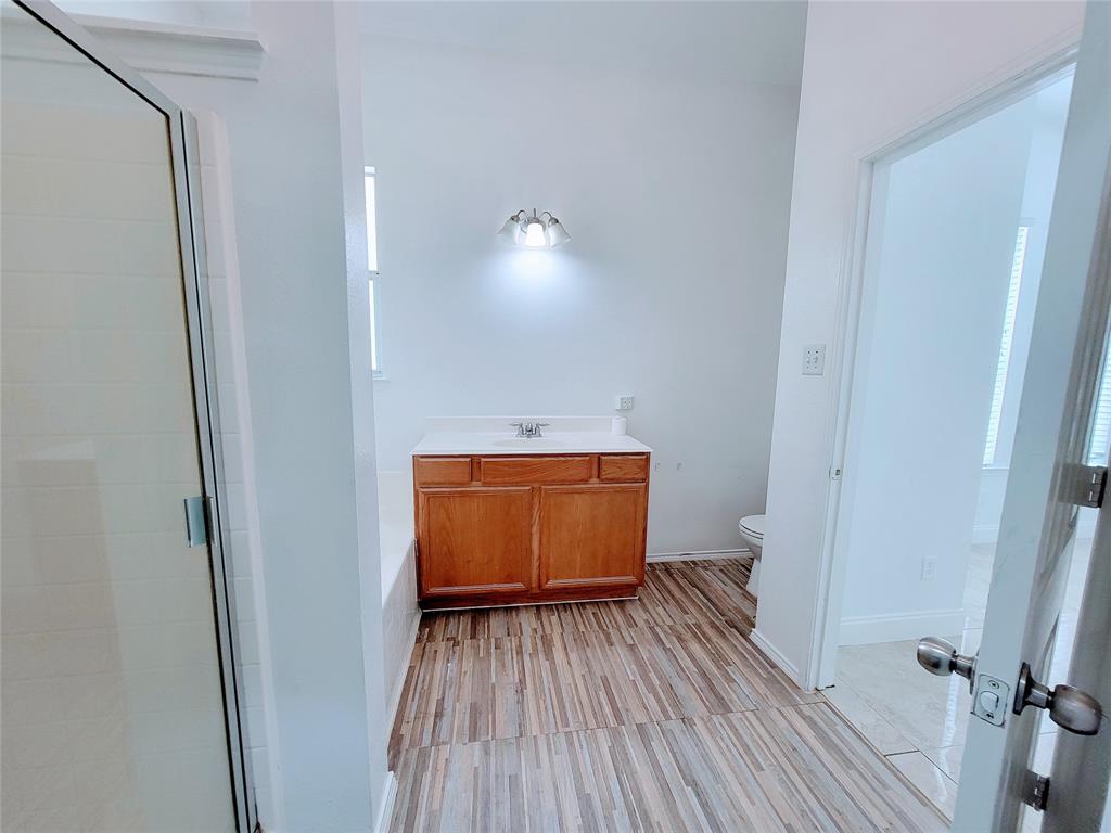 8033 Summer Stream Drive Property Photo 20