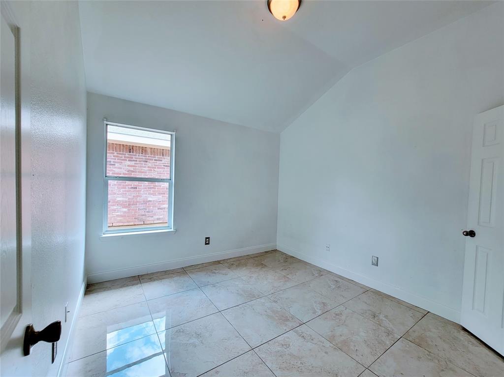 8033 Summer Stream Drive Property Photo 22