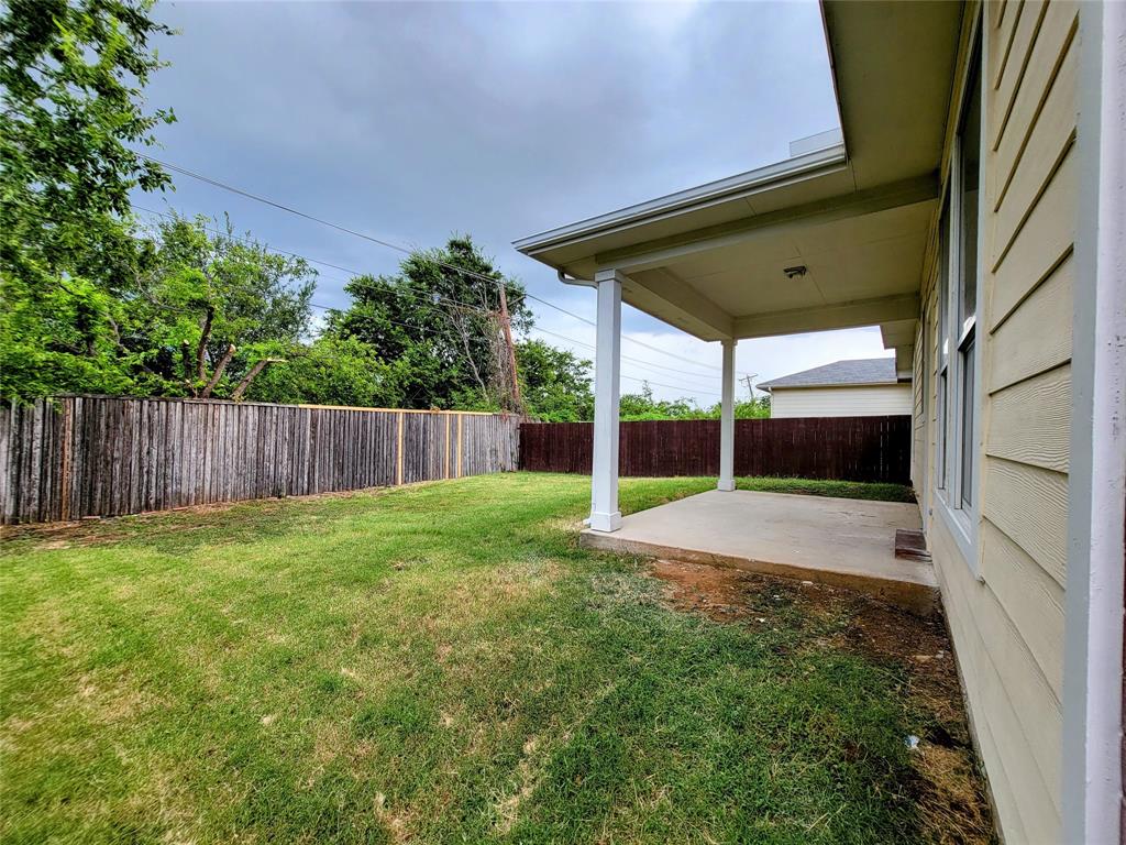 8033 Summer Stream Drive Property Photo 27