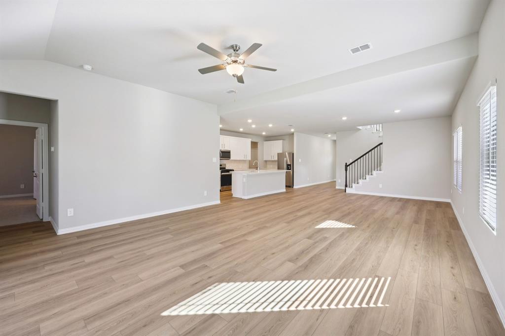 1720 Gardendale Hollow Lane Property Photo 12