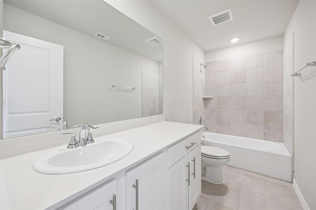 1720 Gardendale Hollow Lane Property Photo 37