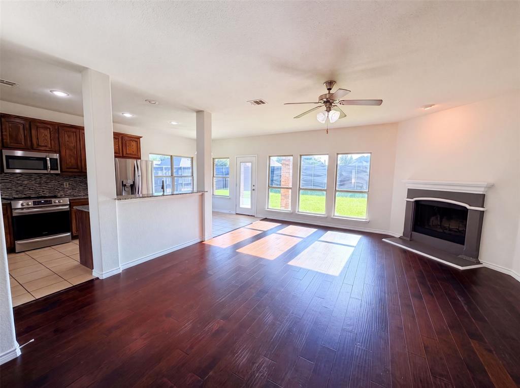 1217 Maverick Lane Property Photo 3