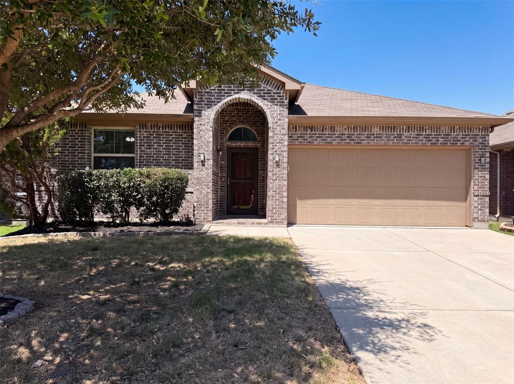 1108 Edgewater Drive Property Photo 1