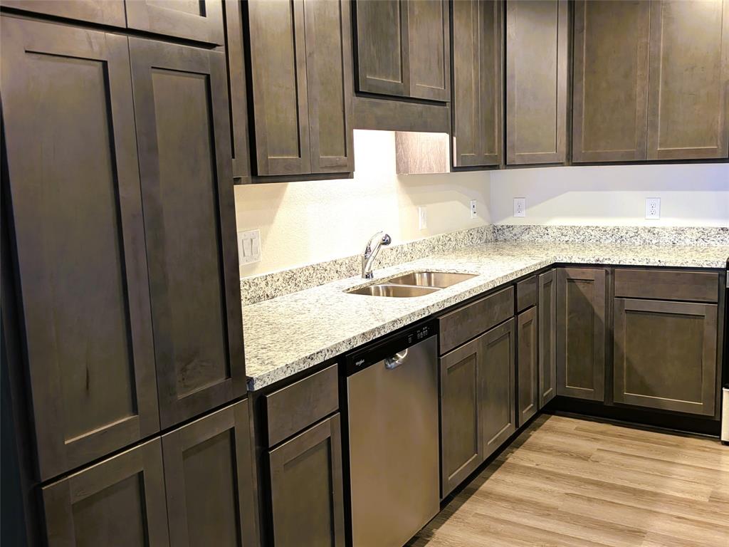 930 Stockton Drive 409 Property Photo 16