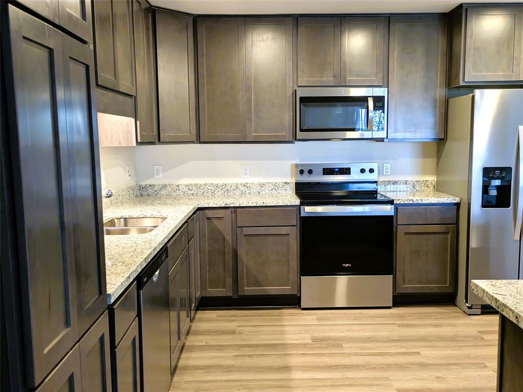 930 Stockton Drive 409 Property Photo 17