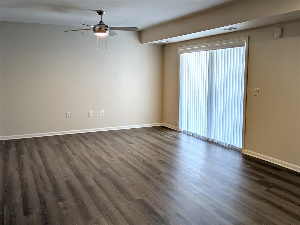 930 Stockton Drive 409 Property Photo 20