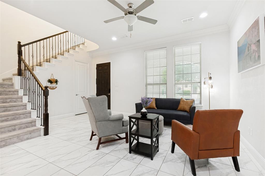 605 Ansley Way Property Photo 4