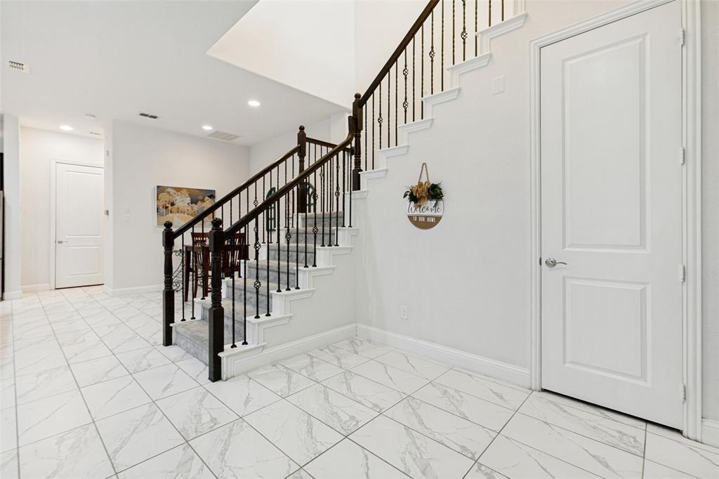 605 Ansley Way Property Photo 8