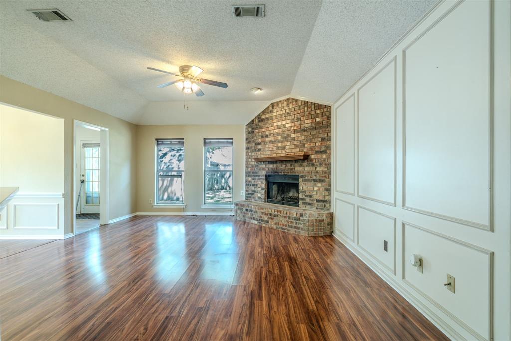 2119 Turf Club Drive Property Photo 5