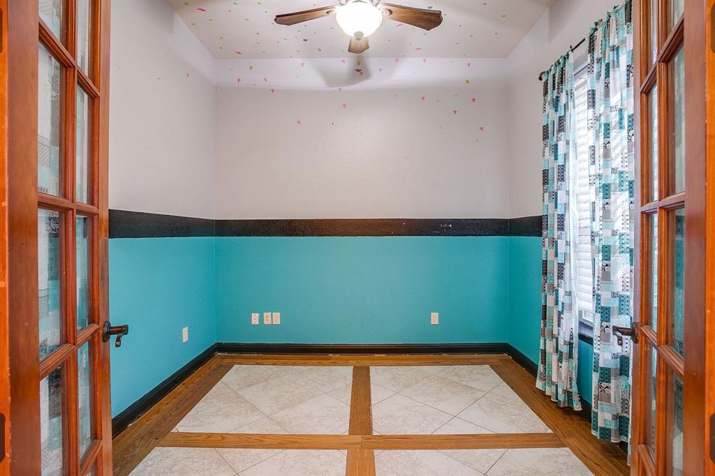 9704 Trinity Court Property Photo 6