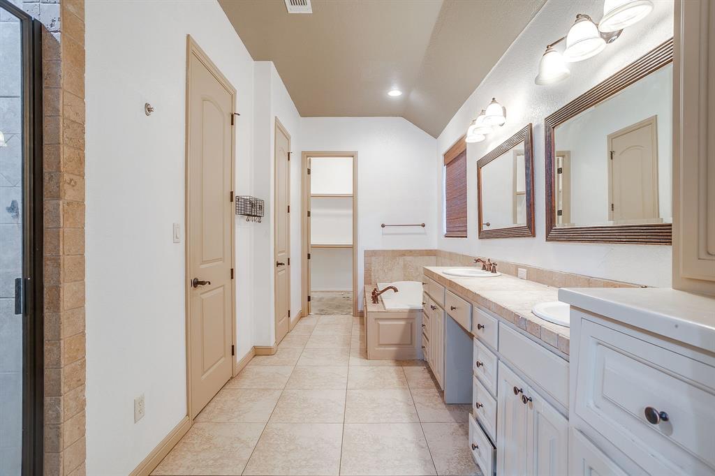 9704 Trinity Court Property Photo 20
