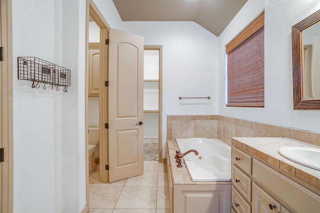9704 Trinity Court Property Photo 23