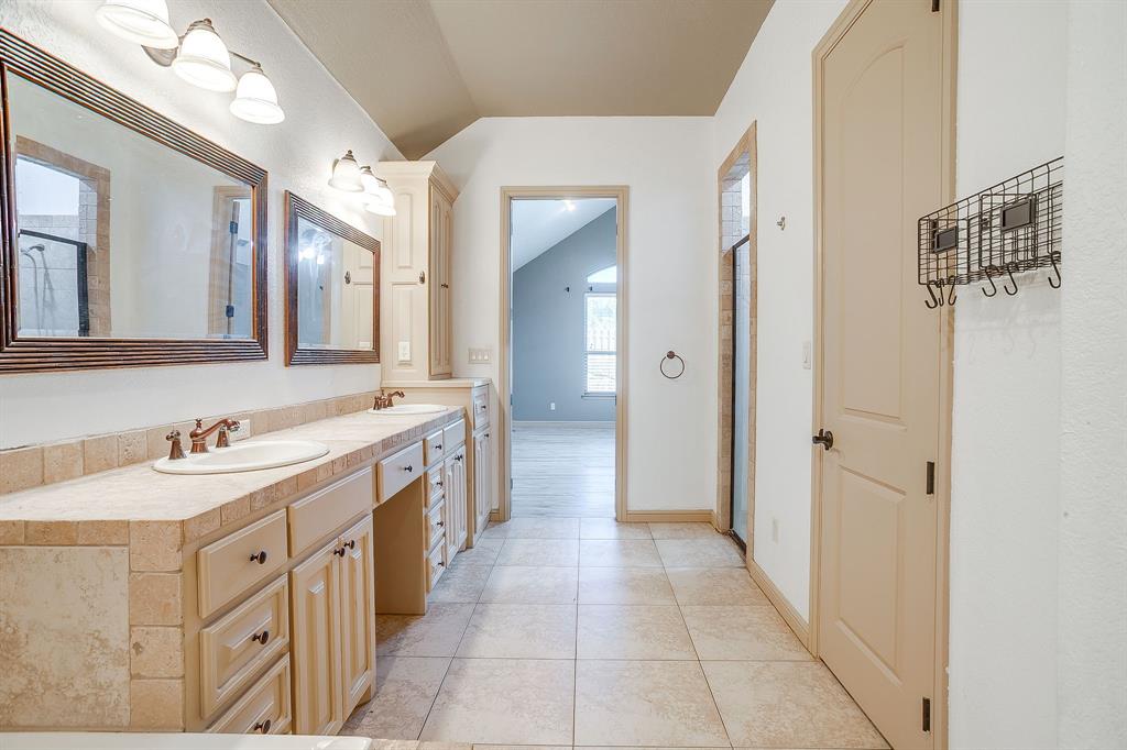 9704 Trinity Court Property Photo 24