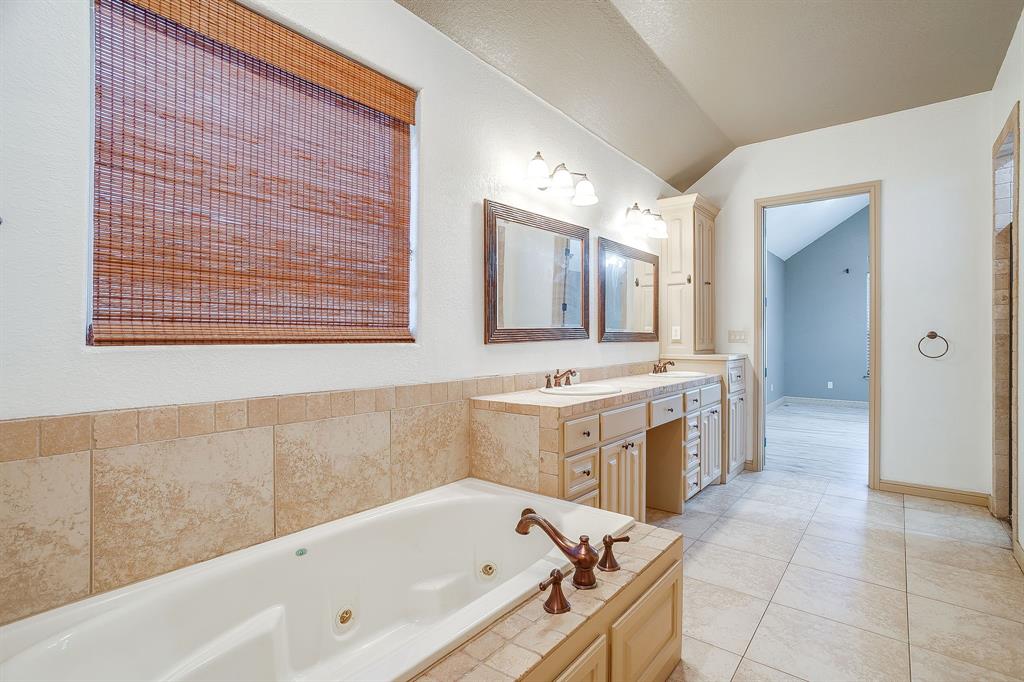 9704 Trinity Court Property Photo 25