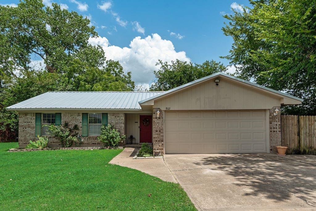 802 N Spears Street Property Photo 22