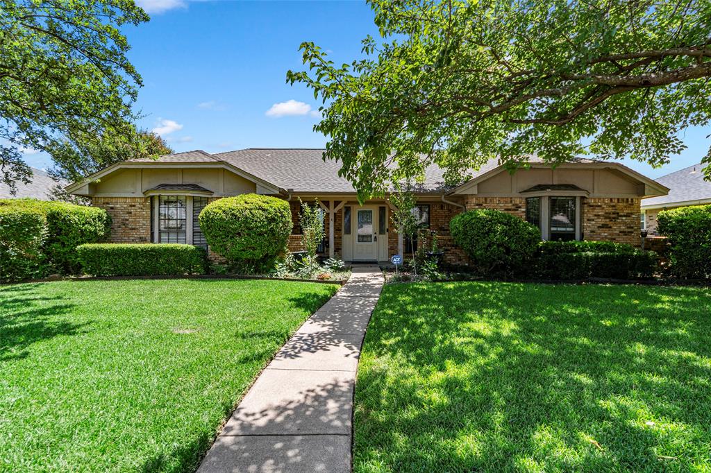 506 Willowcrest Drive Property Photo 1