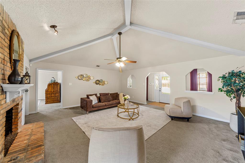 506 Willowcrest Drive Property Photo 9