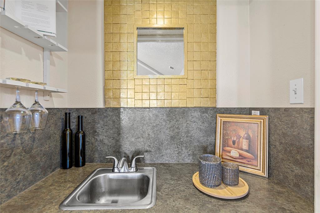 506 Willowcrest Drive Property Photo 10