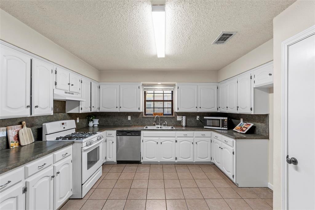 506 Willowcrest Drive Property Photo 16