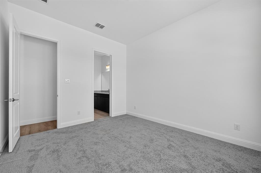 1709 Yellow Rose Road Property Photo 15