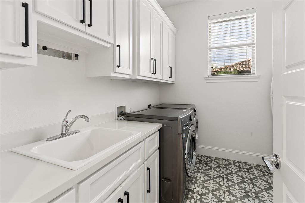 10215 Blackenhurst Lane Property Photo 34