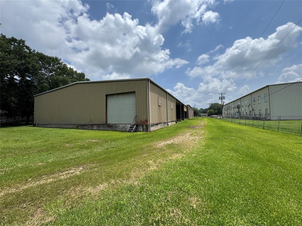 1208 S Chestnut Street Property Photo 15