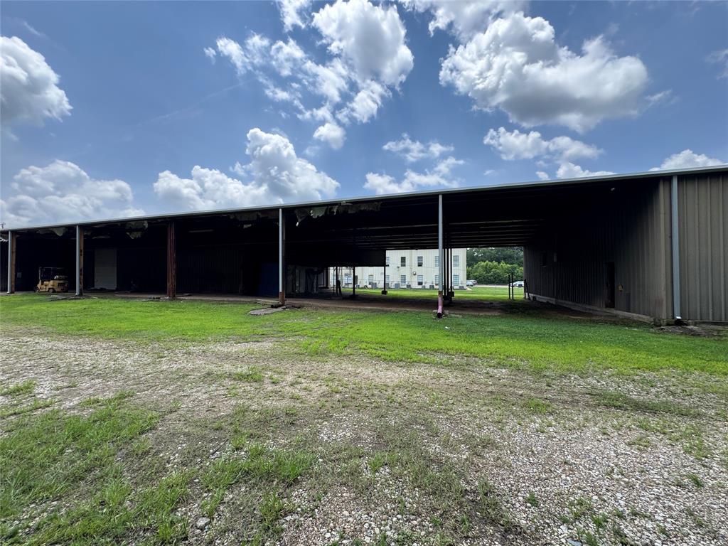 1208 S Chestnut Street Property Photo 19