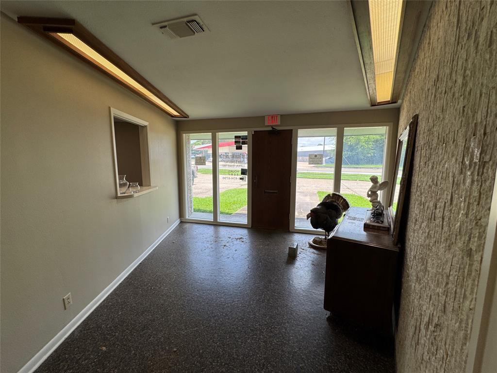 1208 S Chestnut Street Property Photo 26