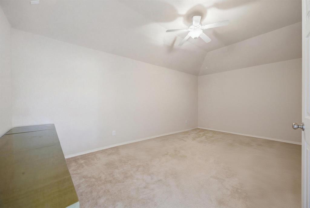 8492 Liverpool Lane Property Photo 25