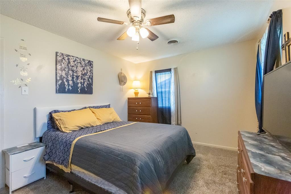 1702 N Avenue G Property Photo 13