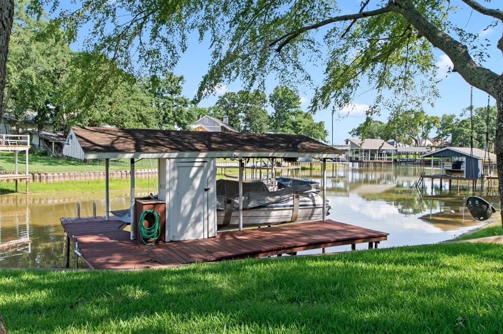 120 Los Peces Property Photo 1