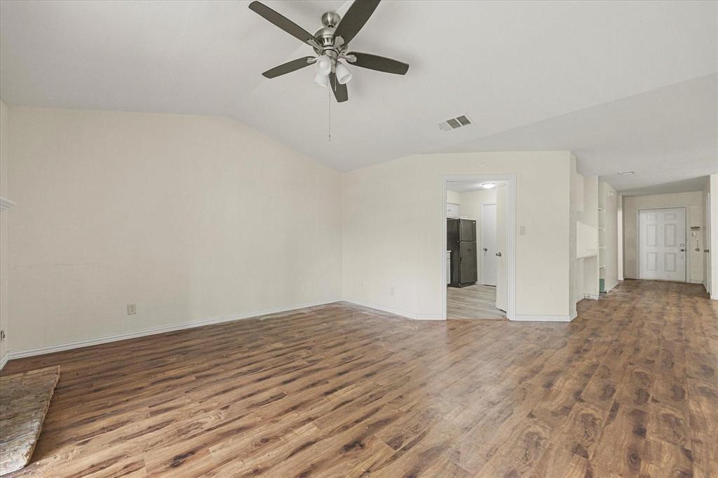 2504 Brook Hollow Court Property Photo 1