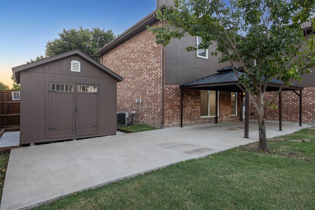 753 Summerfield Drive Property Photo 4