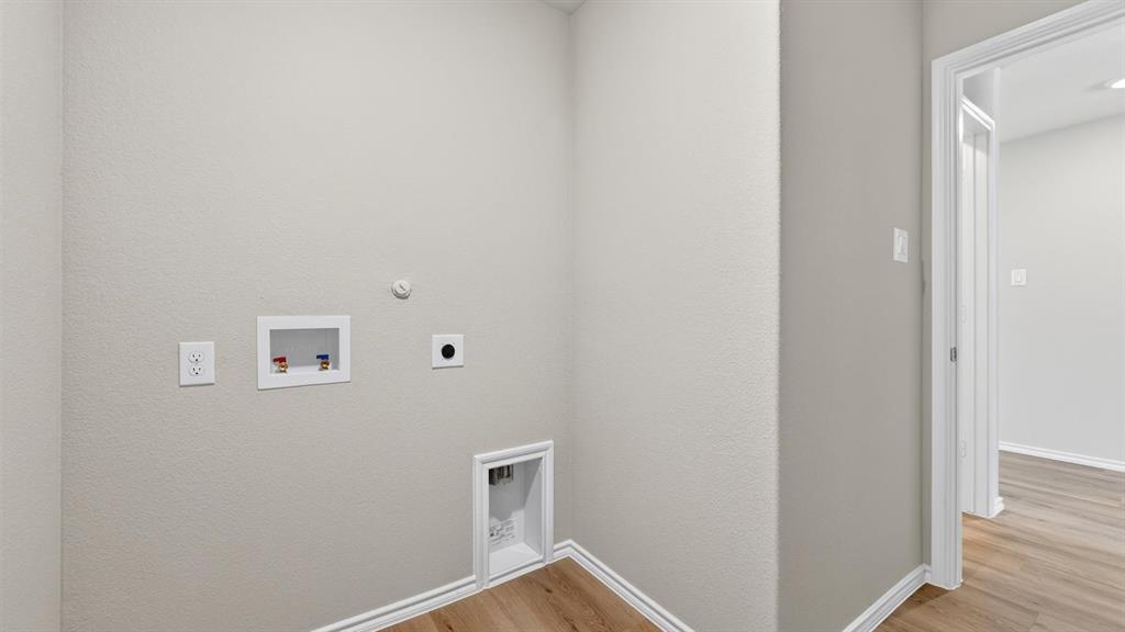 405 Babbling Brook Drive Property Photo 24
