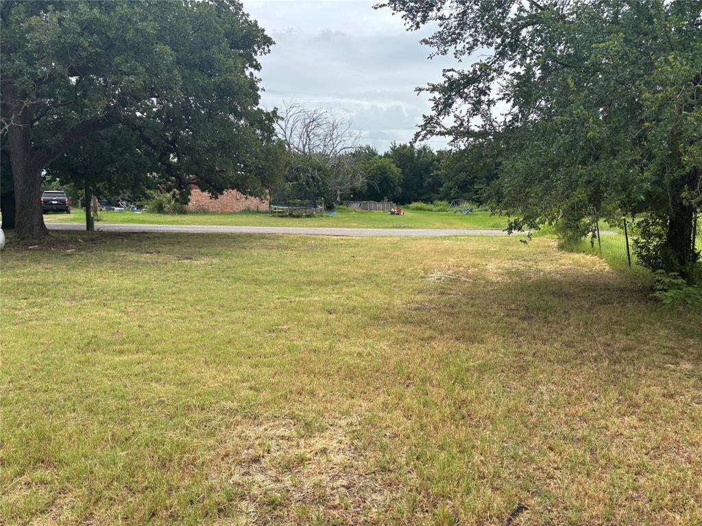 218 Tolar Cemetery Road Property Photo 2